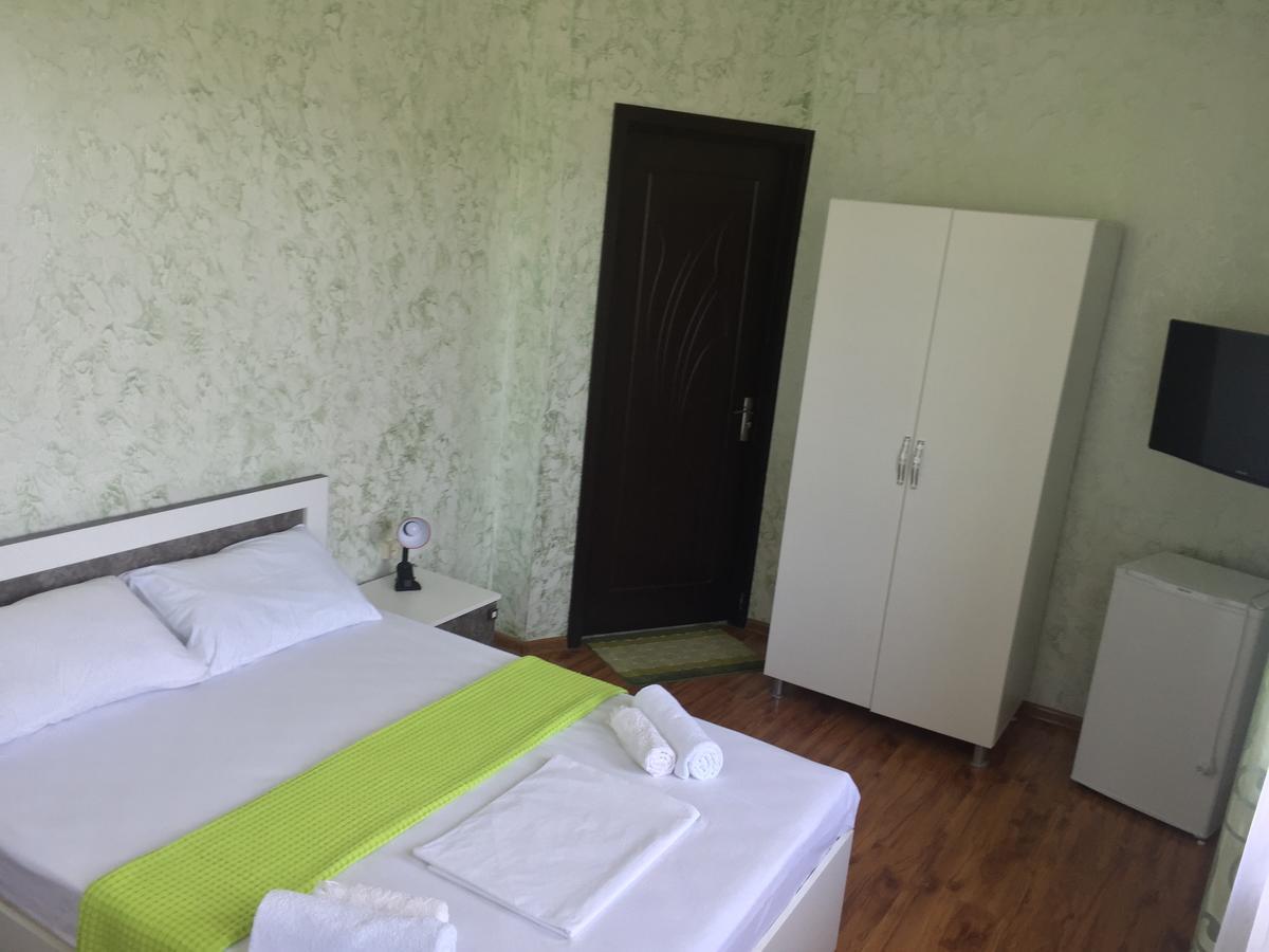 Sunny Hotel Batumi มาคินจอรี ภายนอก รูปภาพ