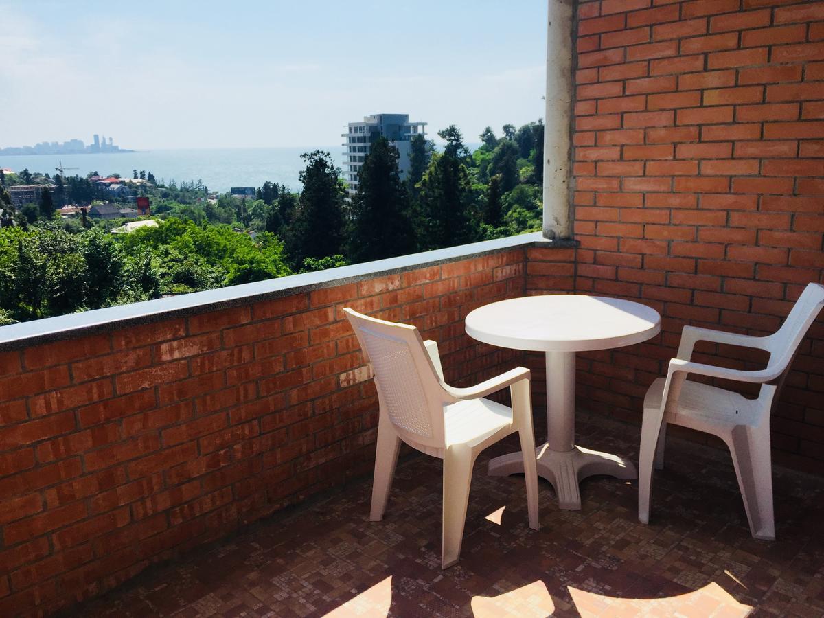 Sunny Hotel Batumi มาคินจอรี ภายนอก รูปภาพ