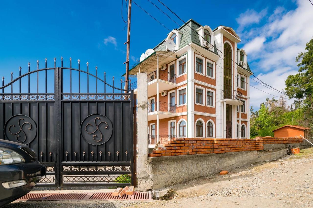 Sunny Hotel Batumi มาคินจอรี ภายนอก รูปภาพ