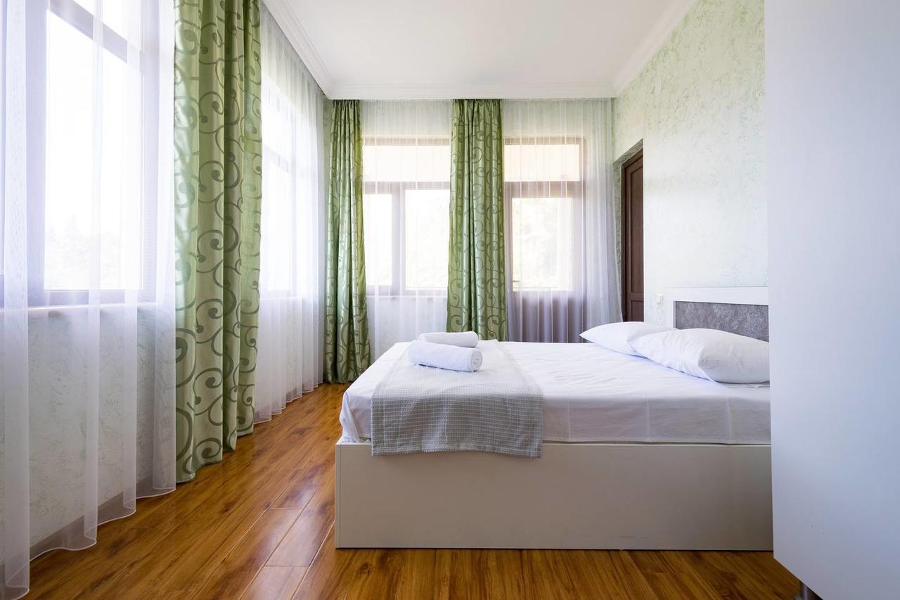 Sunny Hotel Batumi มาคินจอรี ห้อง รูปภาพ