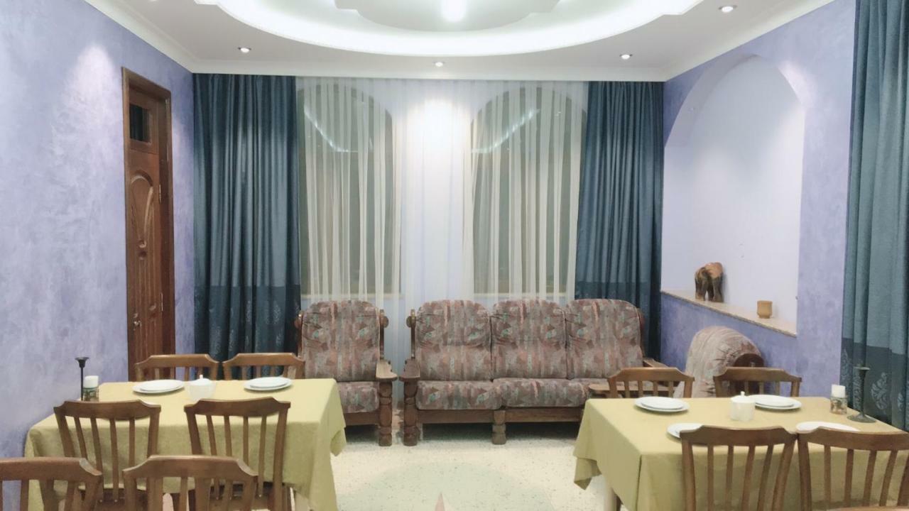 Sunny Hotel Batumi มาคินจอรี ภายนอก รูปภาพ